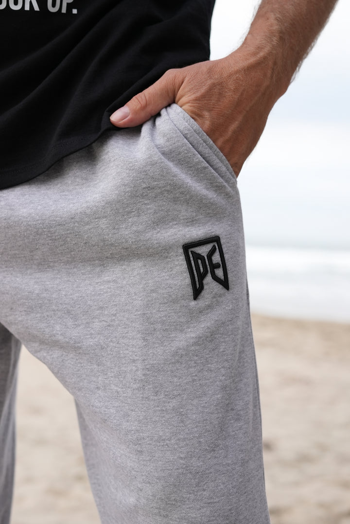 MEN'S GREY PE LOGO SWEATPANTS