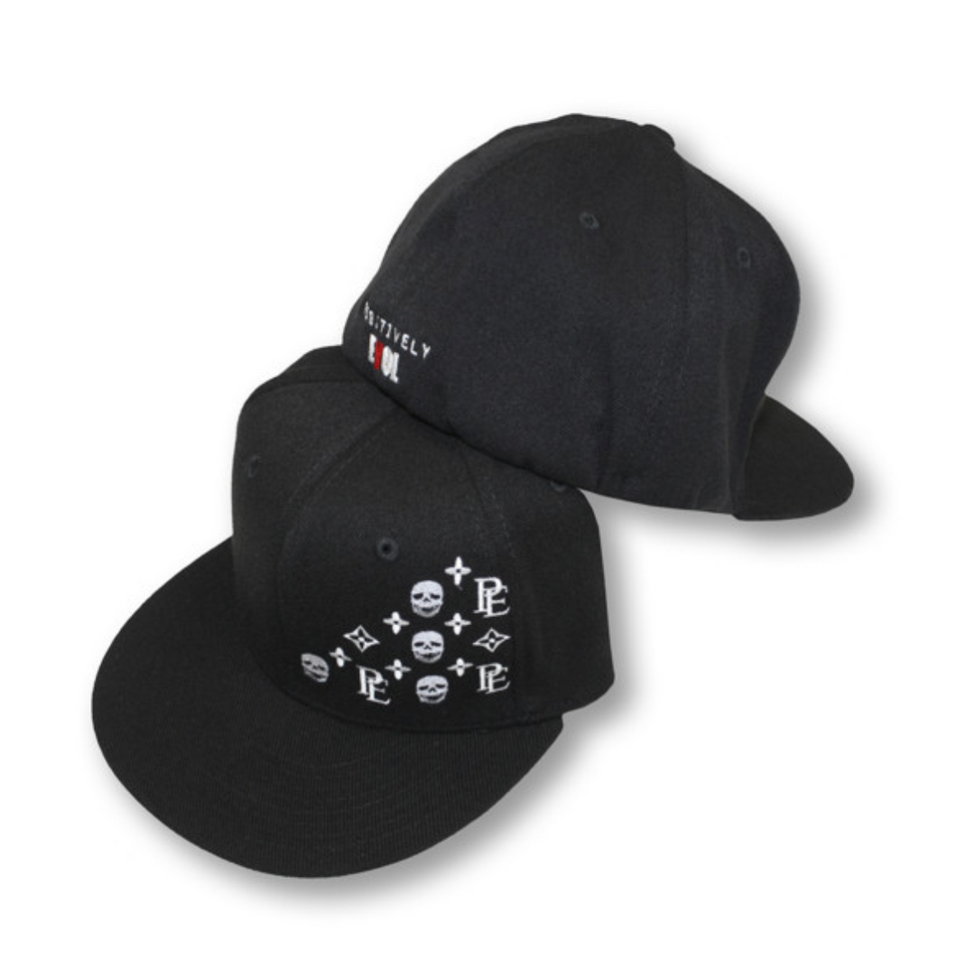 LUXURY PATTERN - FLAT BILL FLEX FIT HAT - BLACK